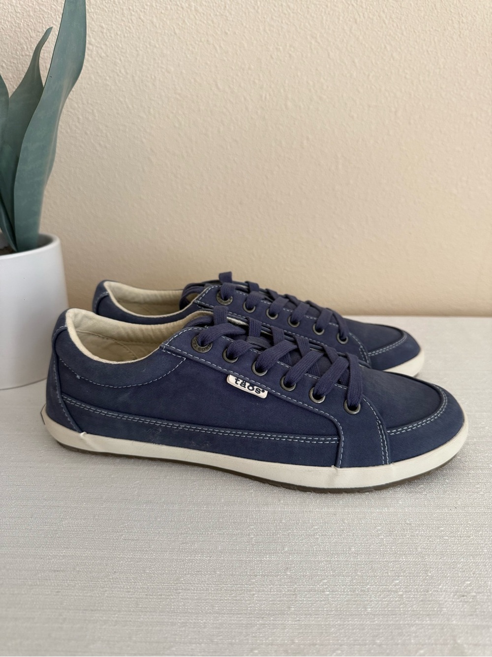 New TAOS Moc Star Blue Textile Casual Sneakers